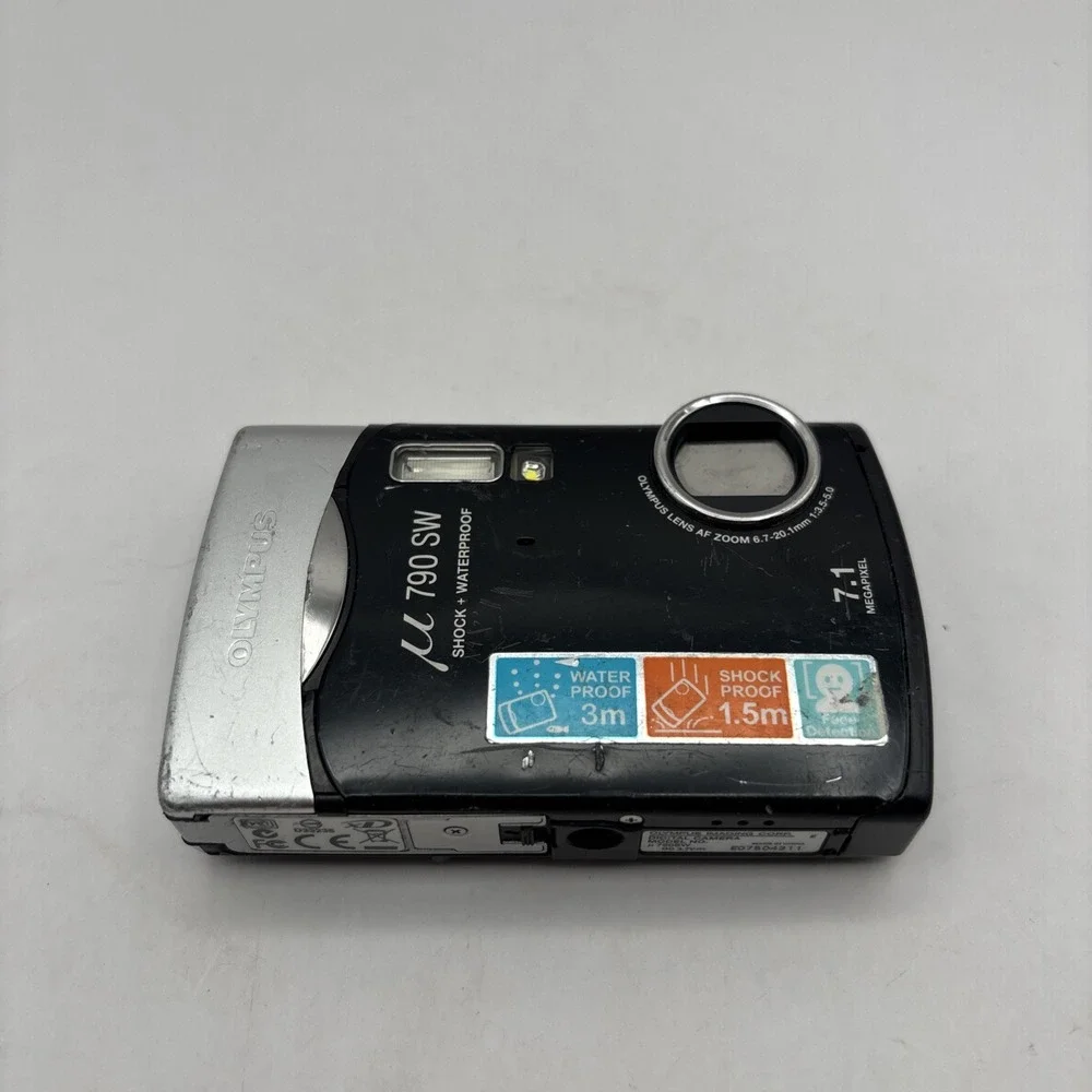 Olympus Stylus 790 SW Black Waterproof 7.1MP Digital Camera with 3x Optical Zoom